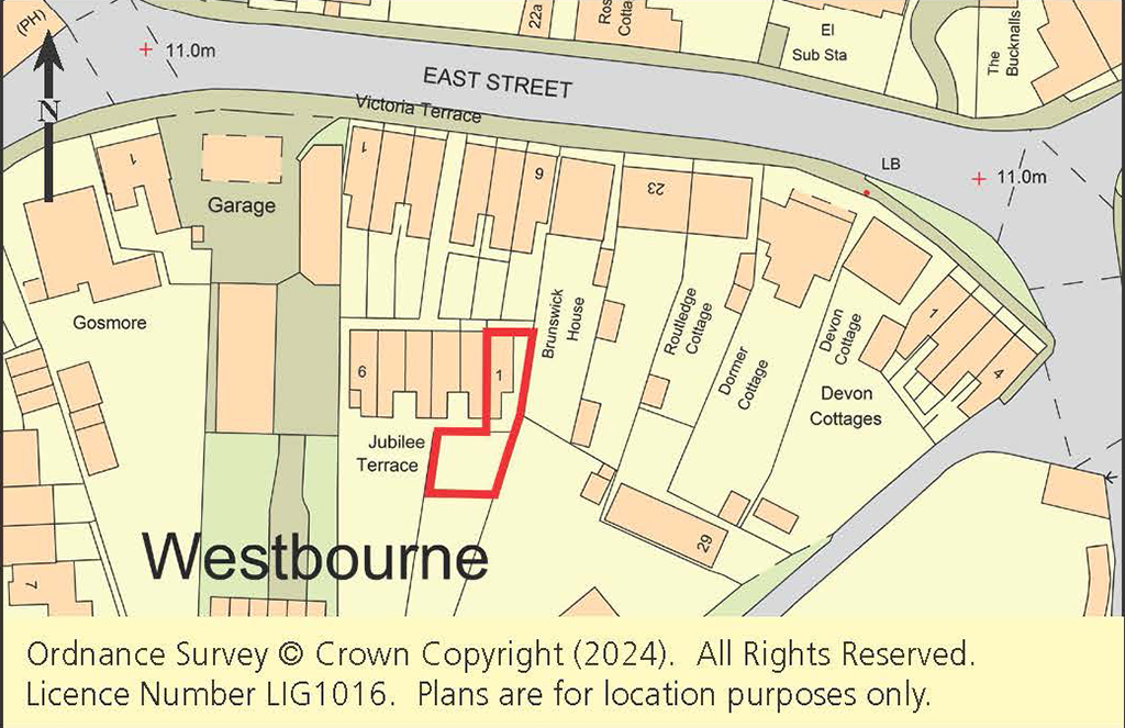 Lot: 65 - TWO-BEDROOM COTTAGE FOR INVESTMENT OR OCCUPATION -